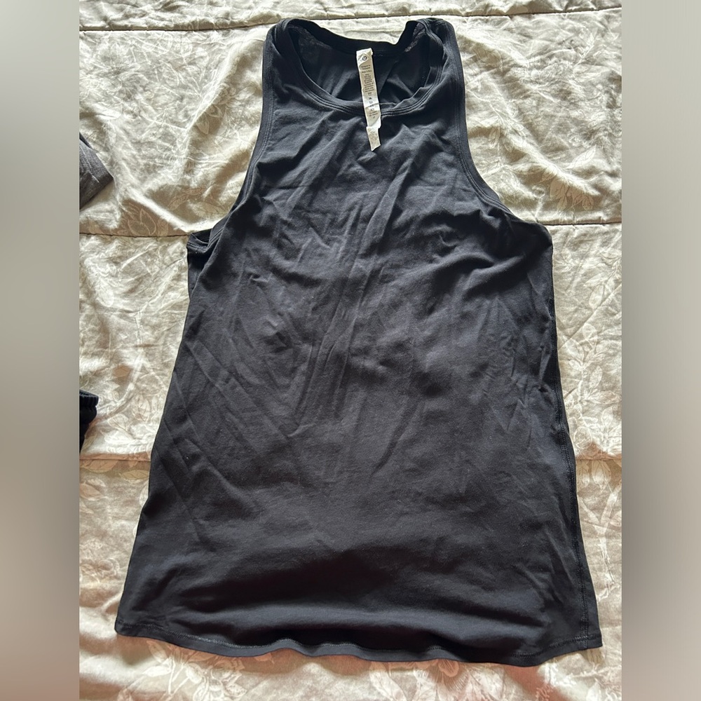 Lululemon All Tied Up Tank size 6